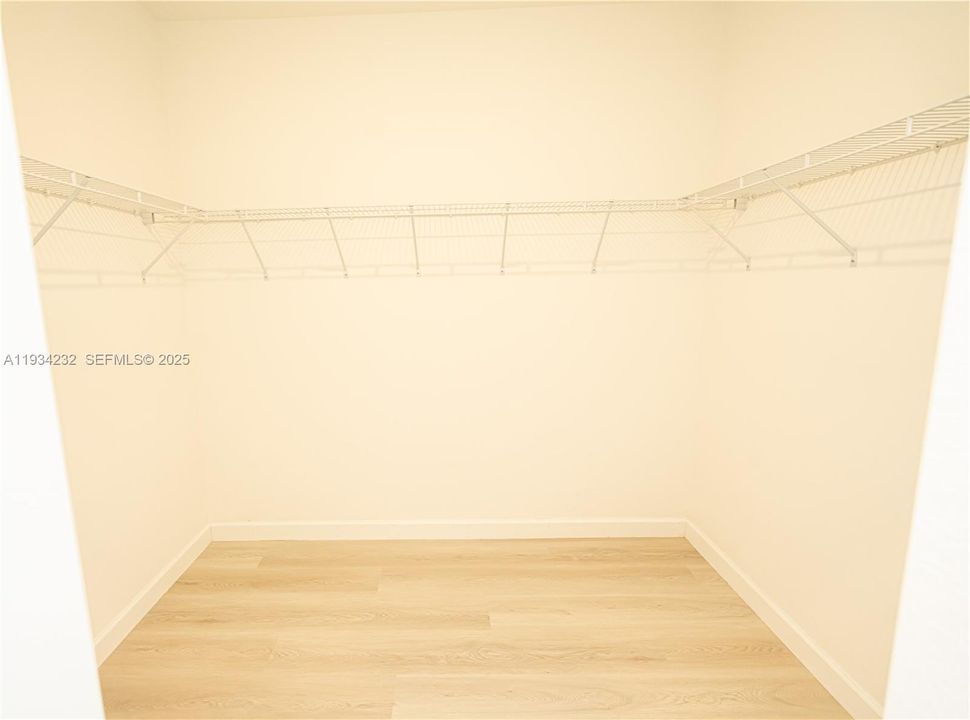 For Sale: $690,000 (5 beds, 3 baths, 2665 Square Feet)