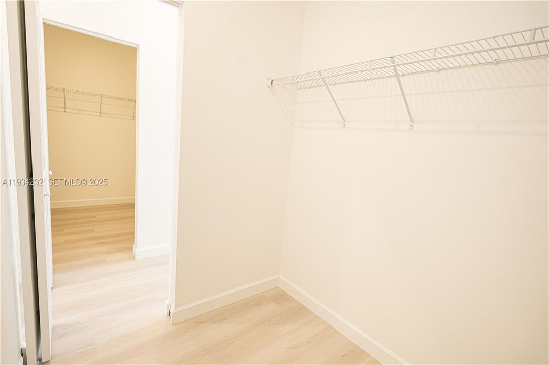 For Sale: $690,000 (5 beds, 3 baths, 2665 Square Feet)