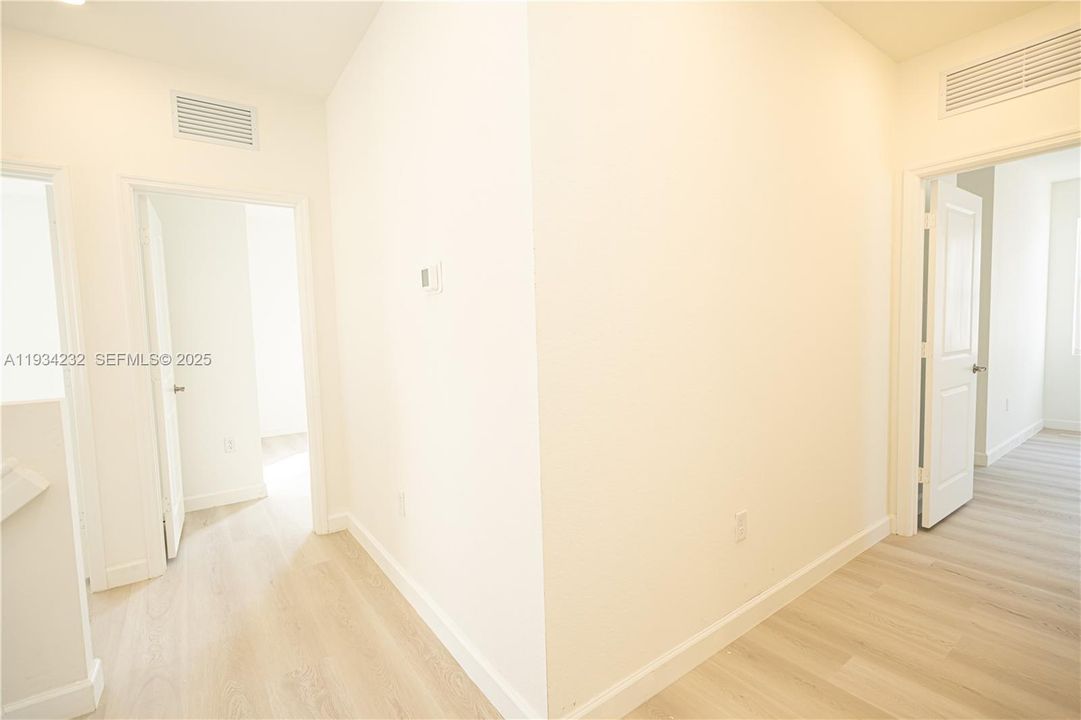 For Sale: $690,000 (5 beds, 3 baths, 2665 Square Feet)