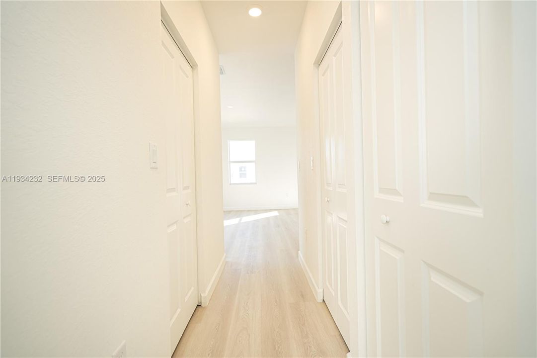 For Sale: $690,000 (5 beds, 3 baths, 2665 Square Feet)