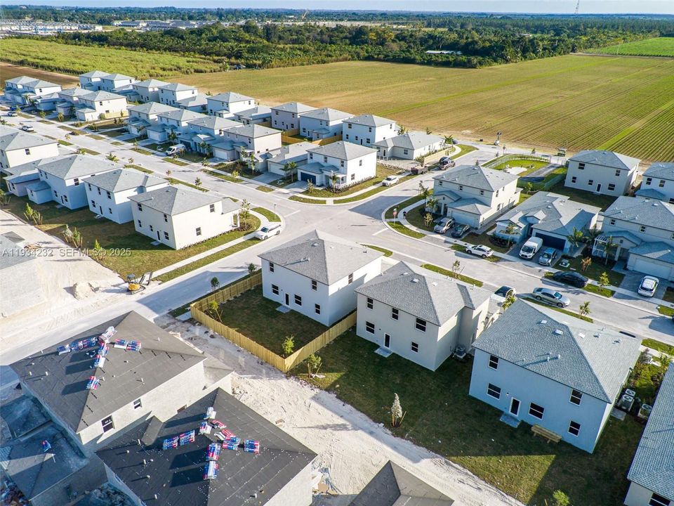 For Sale: $690,000 (5 beds, 3 baths, 2665 Square Feet)