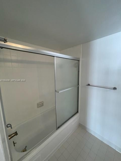 For Rent: $2,600 (1 beds, 1 baths, 757 Square Feet)