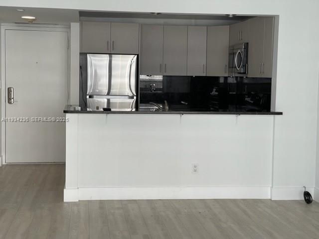 For Rent: $2,600 (1 beds, 1 baths, 757 Square Feet)