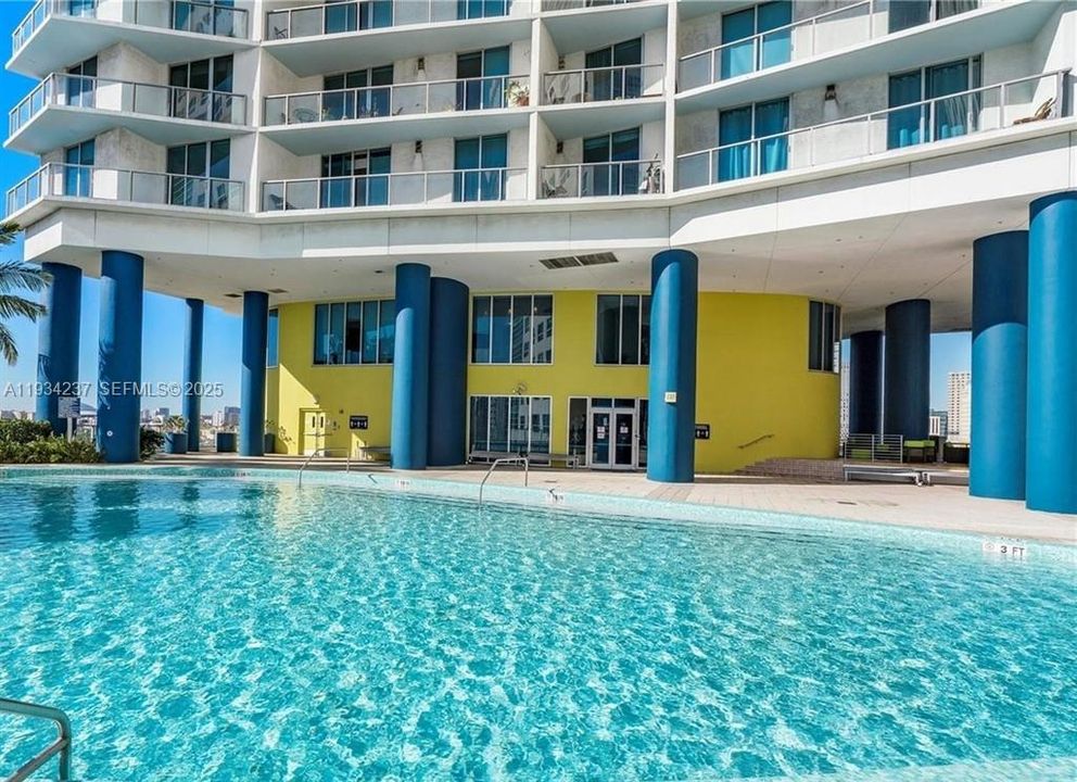 En Renta: $3,500 (2 camas, 3 baños, 1300 Pies cuadrados)