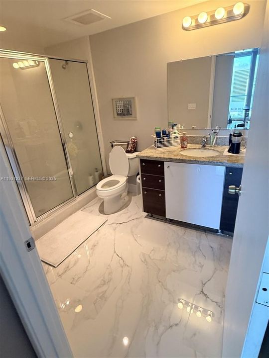 En Renta: $3,500 (2 camas, 3 baños, 1300 Pies cuadrados)