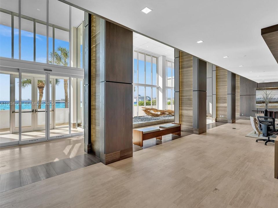 For Sale: $975,000 (2 beds, 2 baths, 1258 Square Feet)