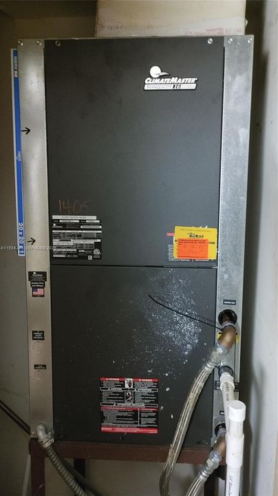 待售: $325,000 (1 贝兹, 1 浴室, 1104 平方英尺)