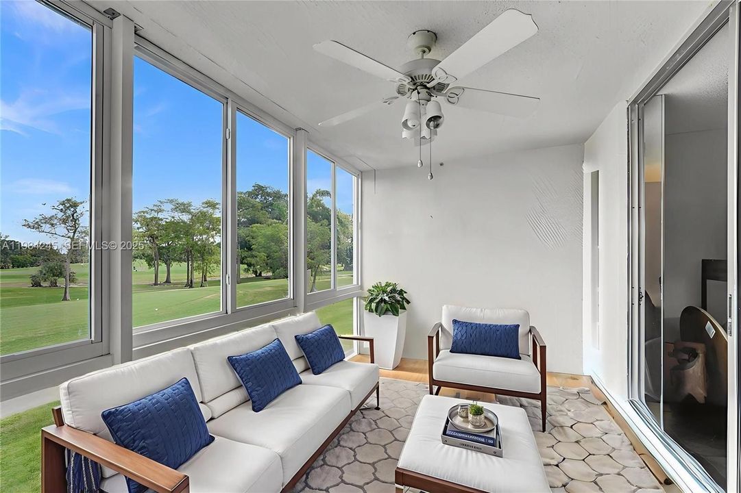 For Sale: $147,000 (2 beds, 2 baths, 1000 Square Feet)