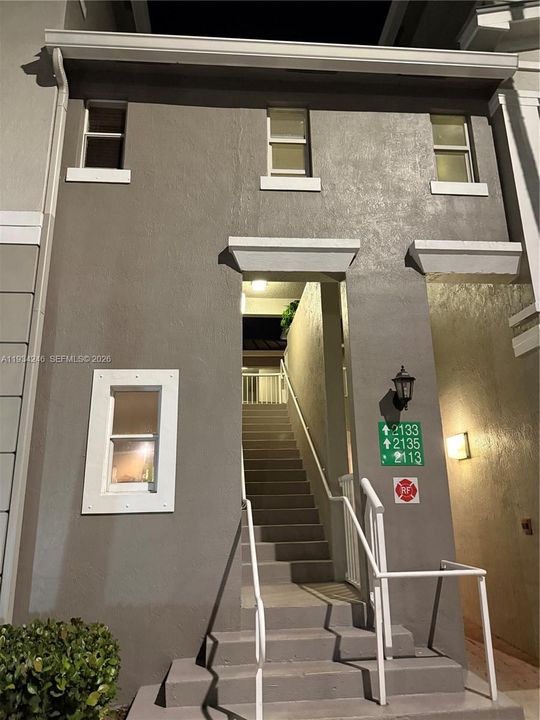 For Rent: $2,400 (3 beds, 2 baths, 1524 Square Feet)