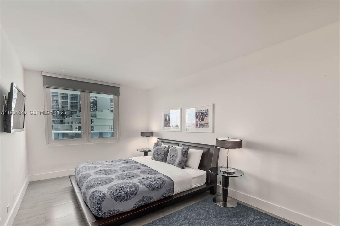 出租: $20,000 (2 贝兹, 2 浴室, 1230 平方英尺)