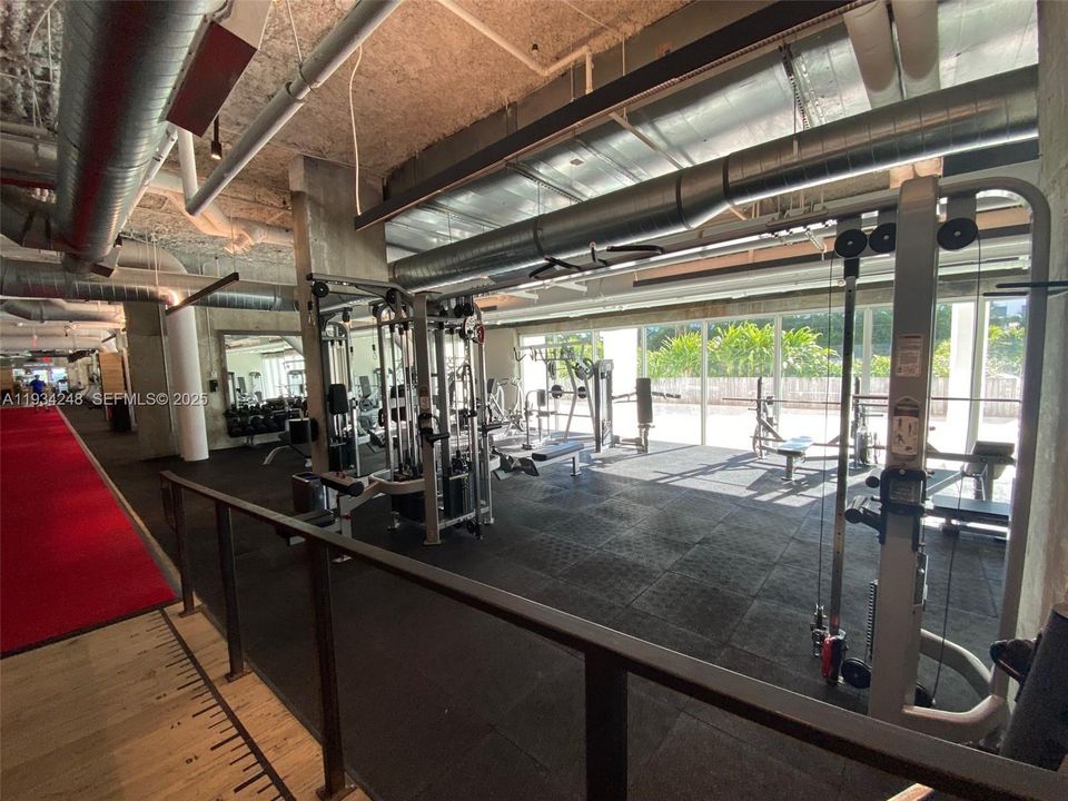 出租: $20,000 (2 贝兹, 2 浴室, 1230 平方英尺)