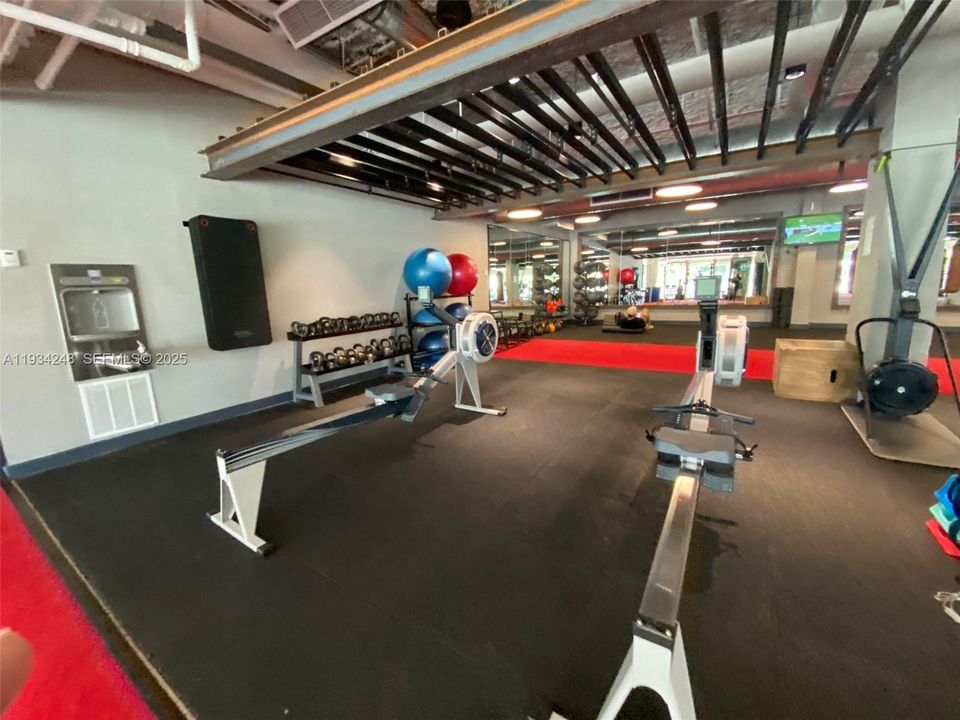 出租: $20,000 (2 贝兹, 2 浴室, 1230 平方英尺)