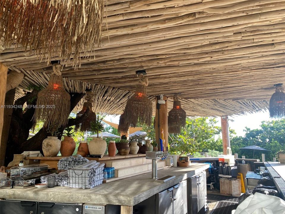 出租: $20,000 (2 贝兹, 2 浴室, 1230 平方英尺)