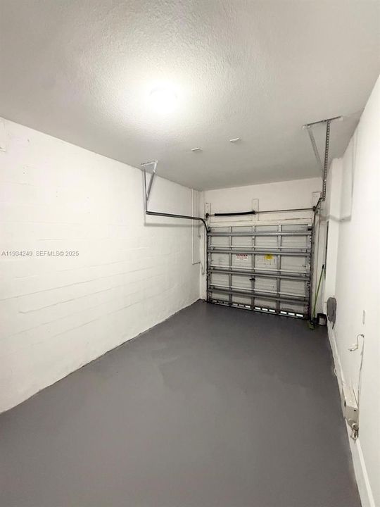 For Rent: $3,499 (4 beds, 2 baths, 1625 Square Feet)