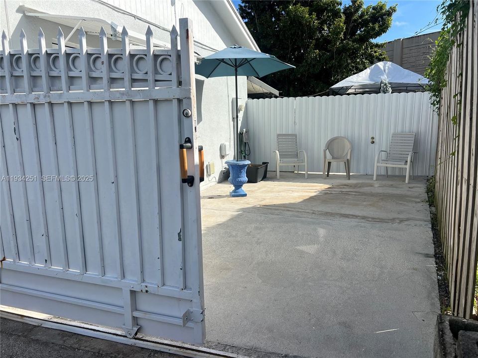 En Renta: $1,200 (0 camas, 1 baños, 0 Pies cuadrados)