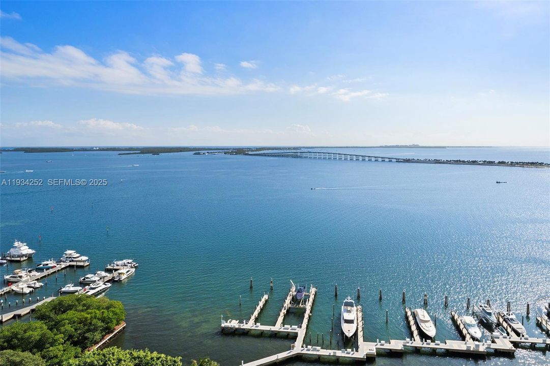 For Sale: $2,925,000 (2 beds, 2 baths, 2580 Square Feet)