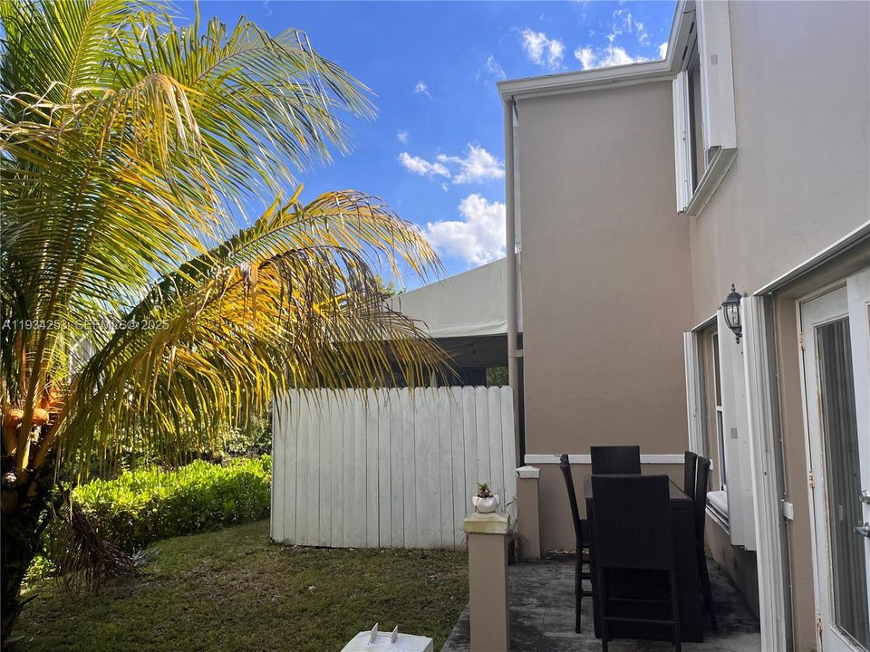 For Rent: $4,200 (3 beds, 2 baths, 1680 Square Feet)