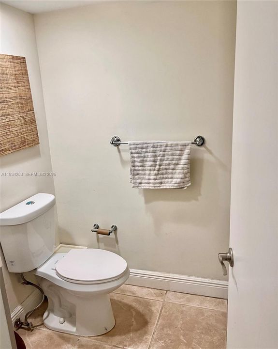 For Rent: $4,200 (3 beds, 2 baths, 1680 Square Feet)