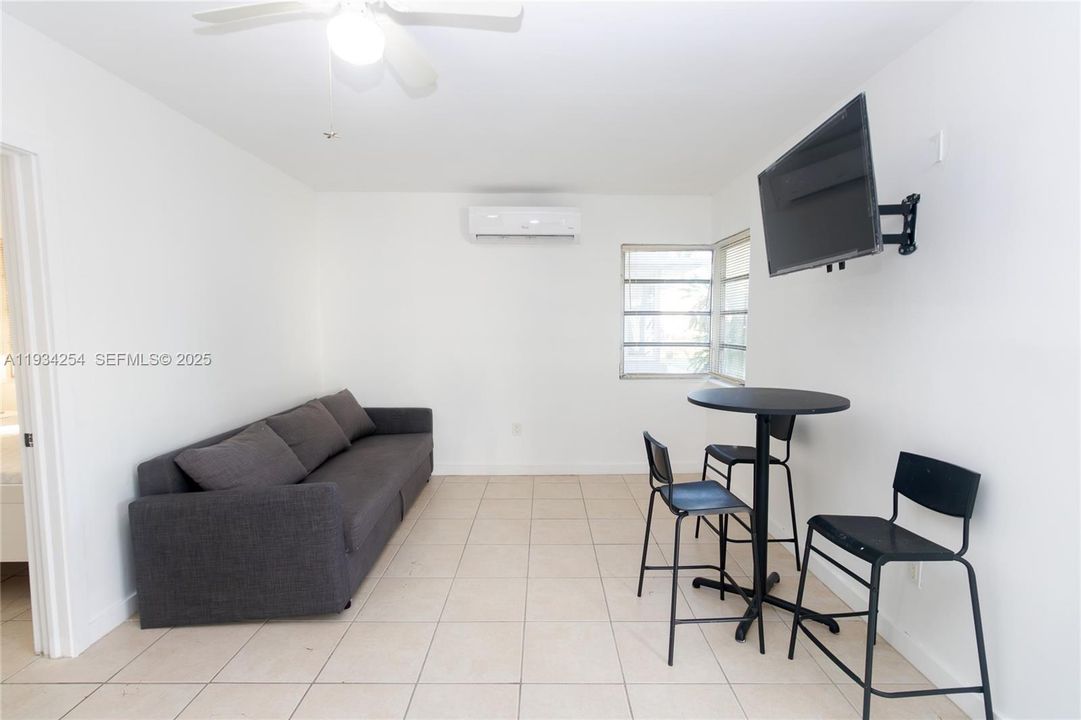 For Rent: $1,700 (1 beds, 1 baths, 0 Square Feet)