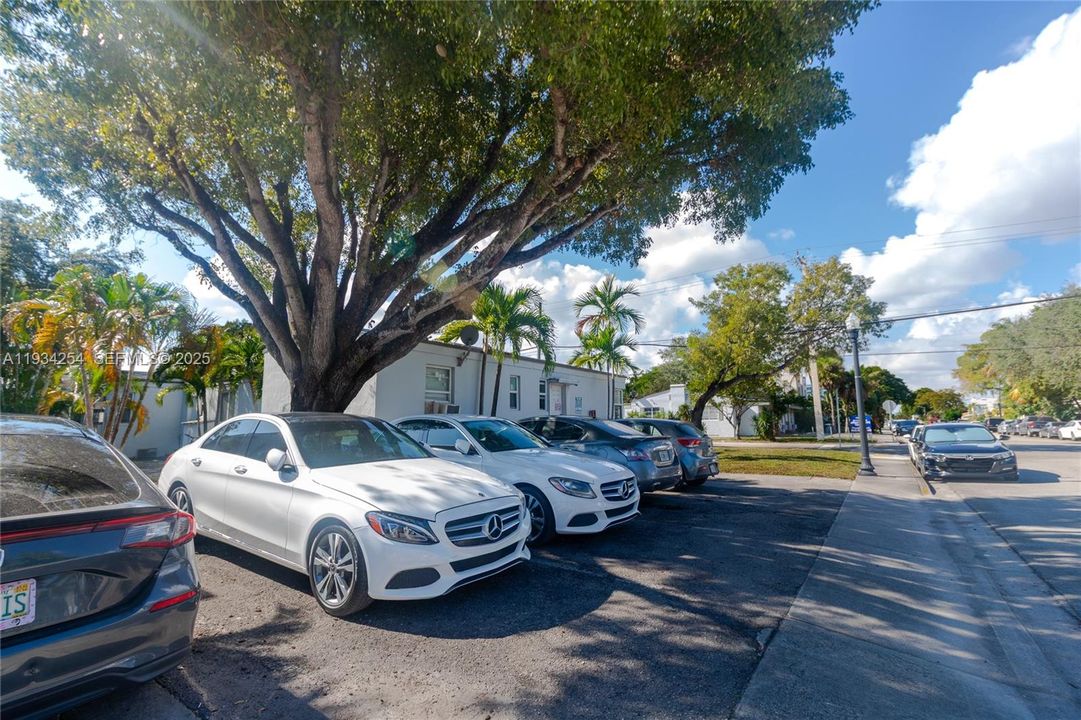 For Rent: $1,700 (1 beds, 1 baths, 0 Square Feet)