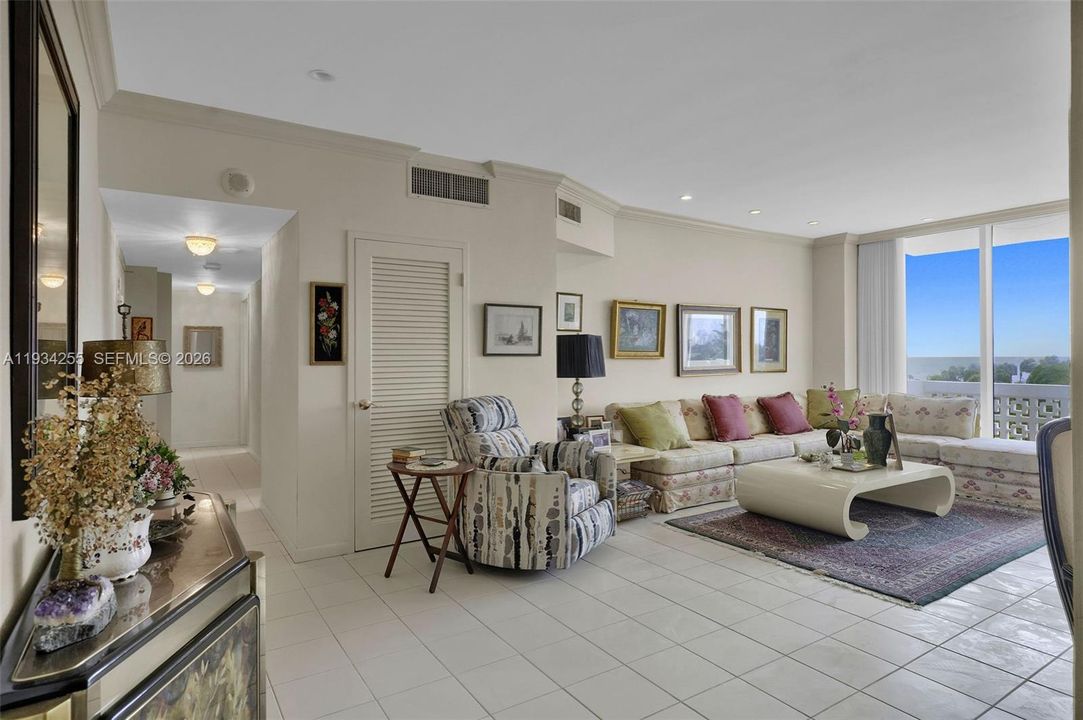 For Rent: $4,200 (2 beds, 2 baths, 1134 Square Feet)