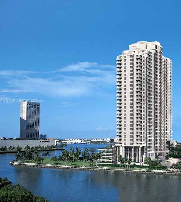 В аренду: $6,200 (3 спален, 3 ванн, 1493 Квадратных фут)