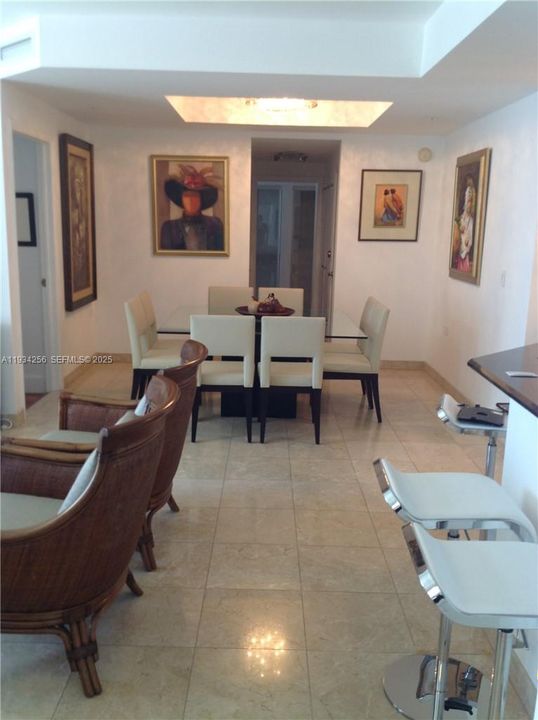 В аренду: $6,200 (3 спален, 3 ванн, 1493 Квадратных фут)