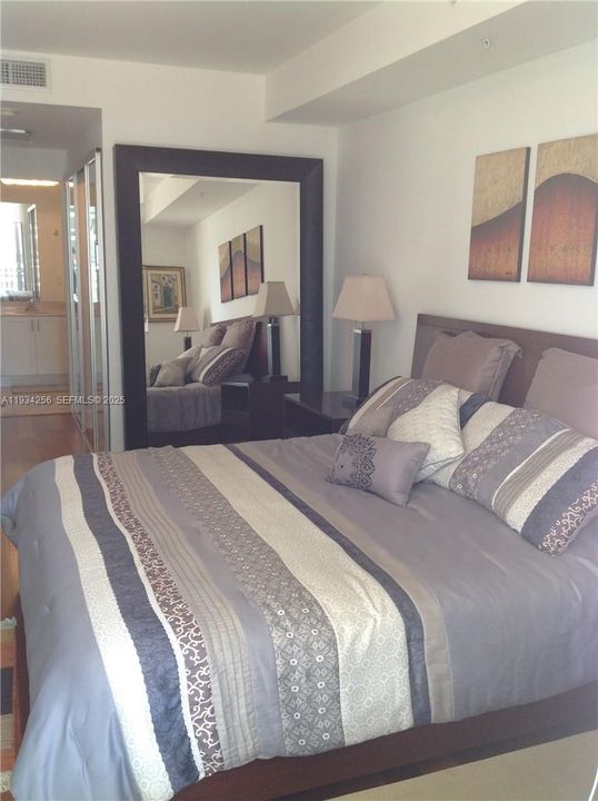 В аренду: $6,200 (3 спален, 3 ванн, 1493 Квадратных фут)