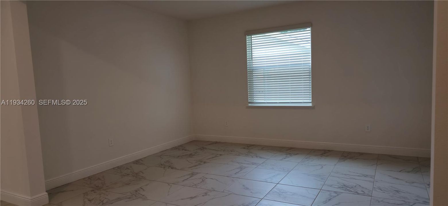 En Renta: $3,000 (4 camas, 3 baños, 3272 Pies cuadrados)