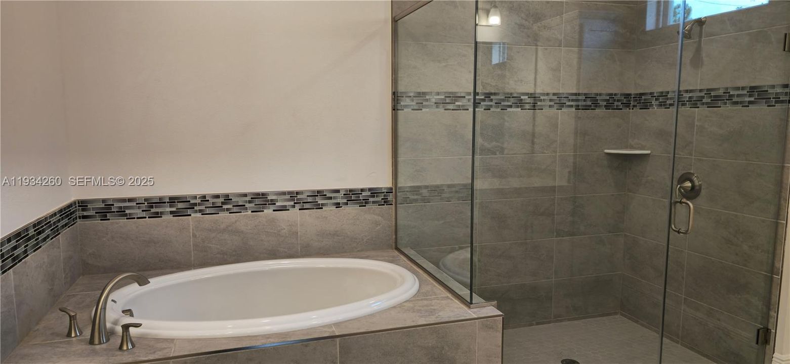 En Renta: $3,000 (4 camas, 3 baños, 3272 Pies cuadrados)