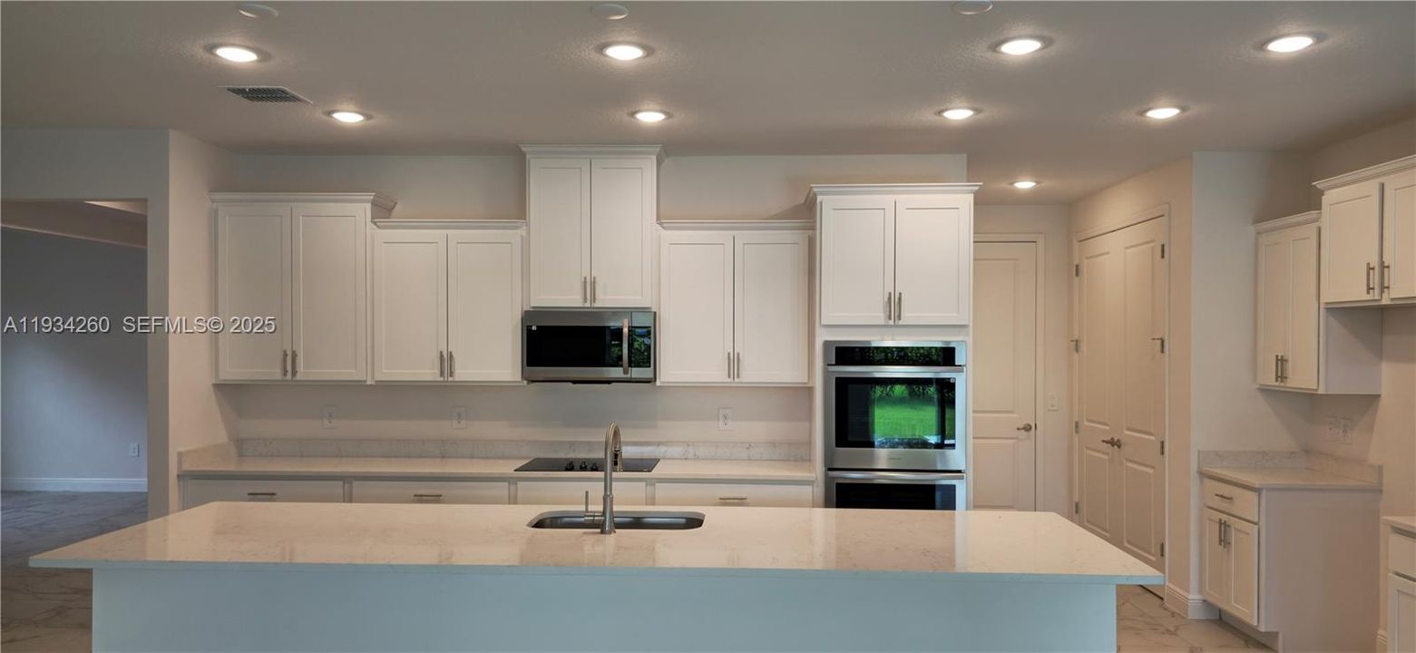 En Renta: $3,000 (4 camas, 3 baños, 3272 Pies cuadrados)