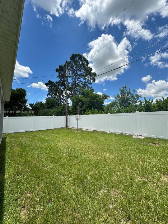 En Renta: $3,000 (4 camas, 3 baños, 3272 Pies cuadrados)