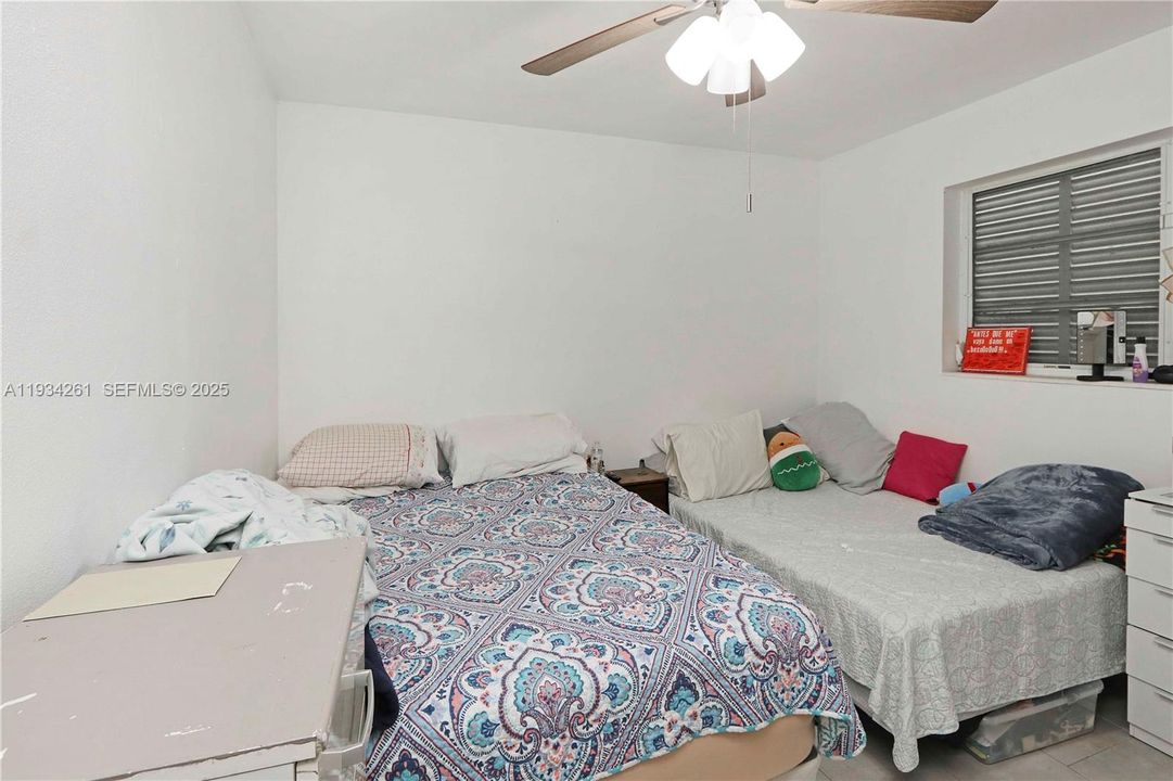 На продажу: $499,999 (3 спален, 2 ванн, 1622 Квадратных фут)