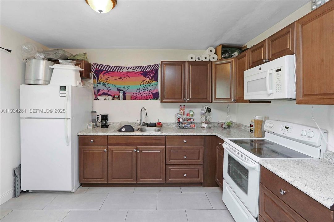 На продажу: $499,999 (3 спален, 2 ванн, 1622 Квадратных фут)