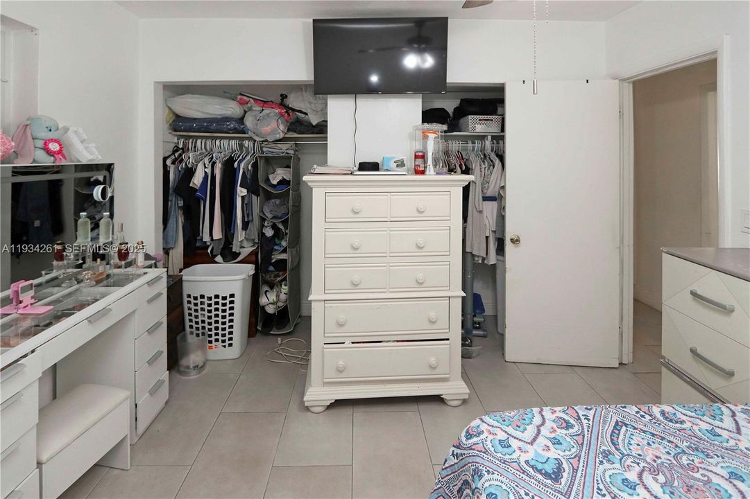 На продажу: $499,999 (3 спален, 2 ванн, 1622 Квадратных фут)