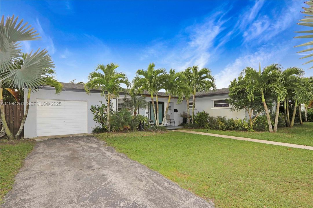 На продажу: $499,999 (3 спален, 2 ванн, 1622 Квадратных фут)