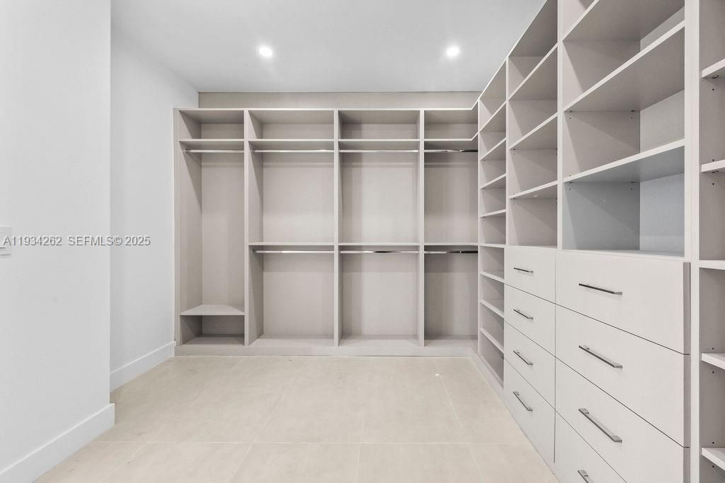 На продажу: $2,850,000 (0 спален, 0 ванн, 4992 Квадратных фут)