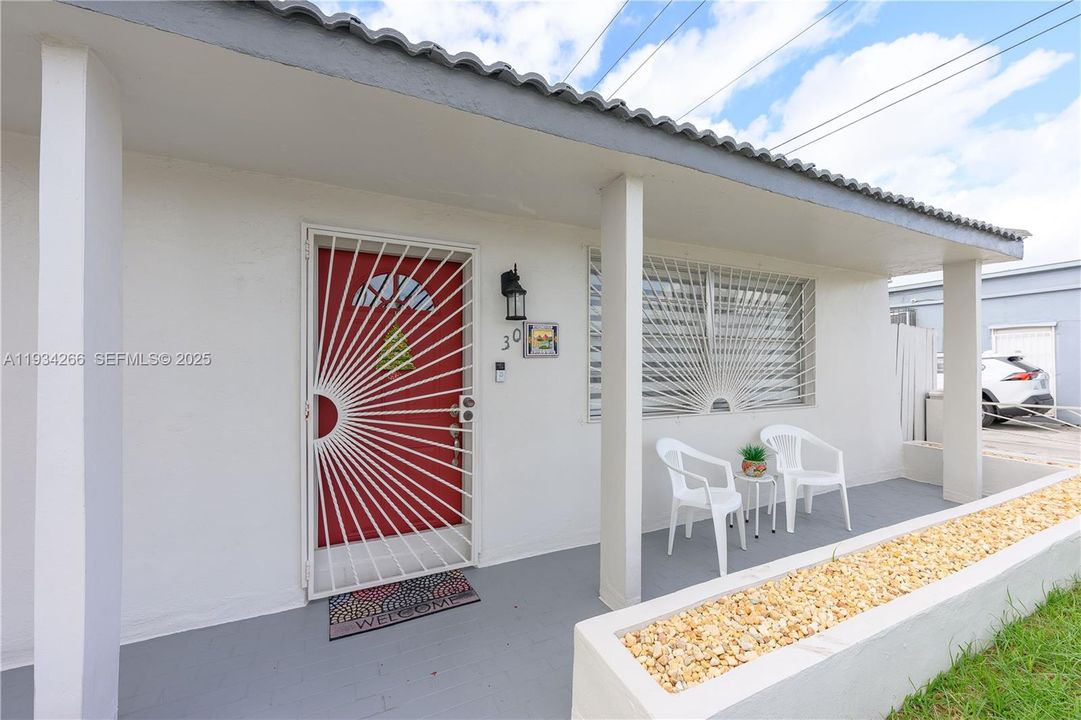 На продажу: $800,000 (4 спален, 2 ванн, 1596 Квадратных фут)