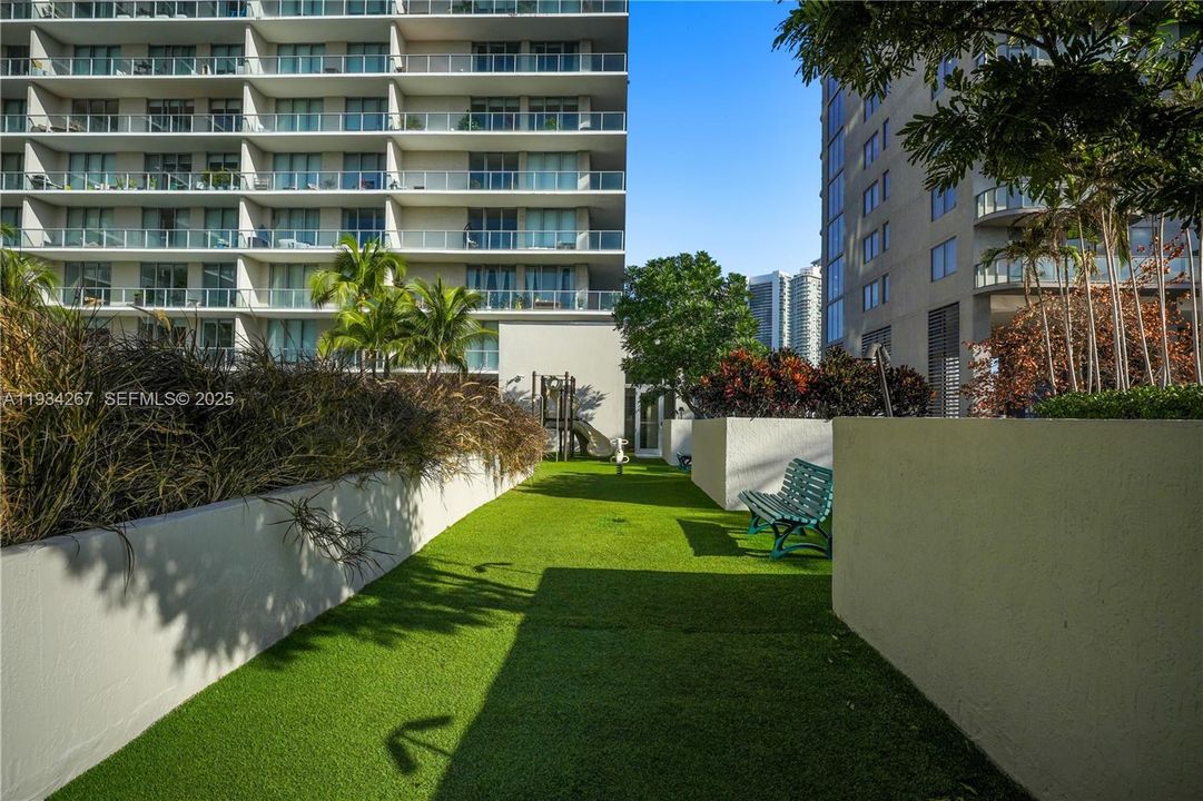 En Renta: $4,500 (1 camas, 0 baños, 972 Pies cuadrados)