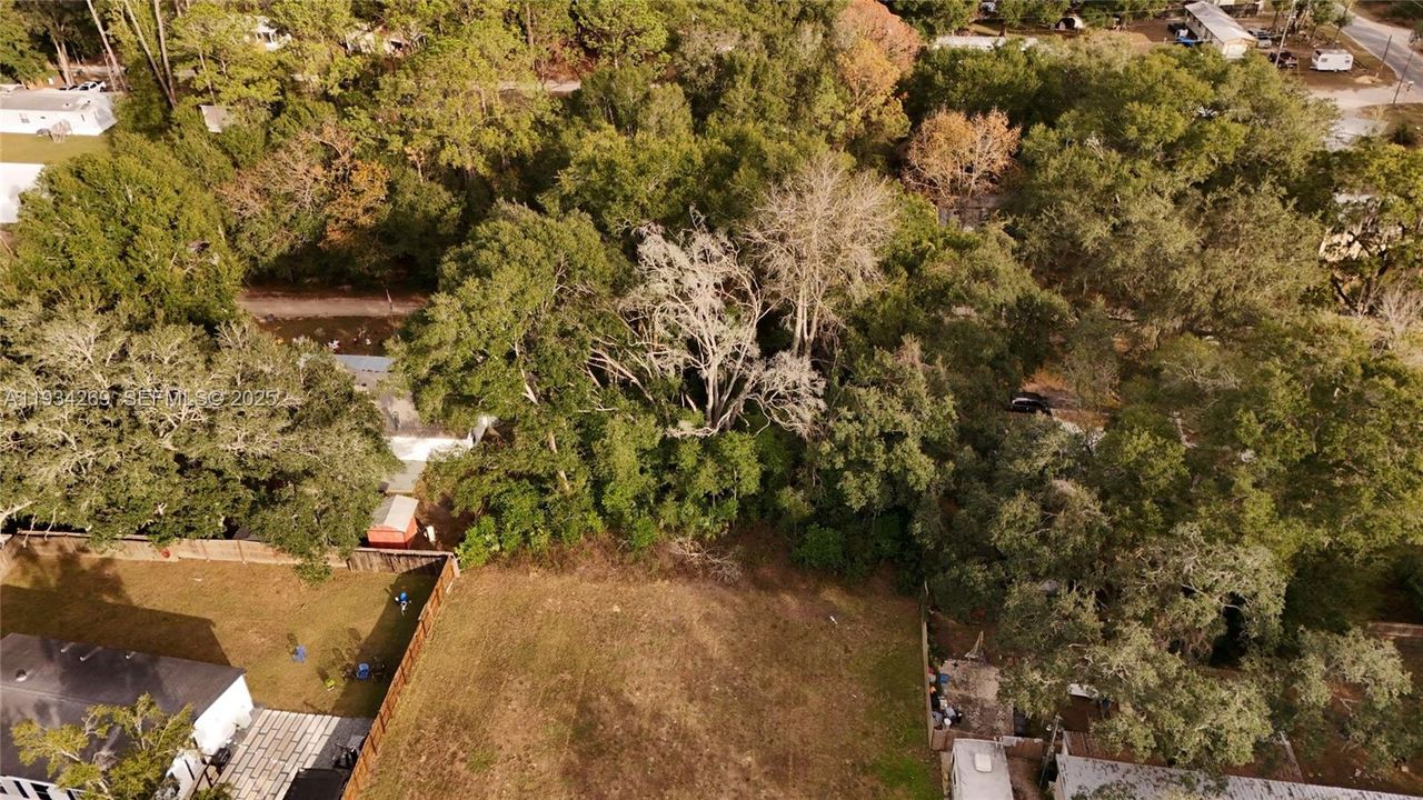 待售: $11,000 (0.26 acres)