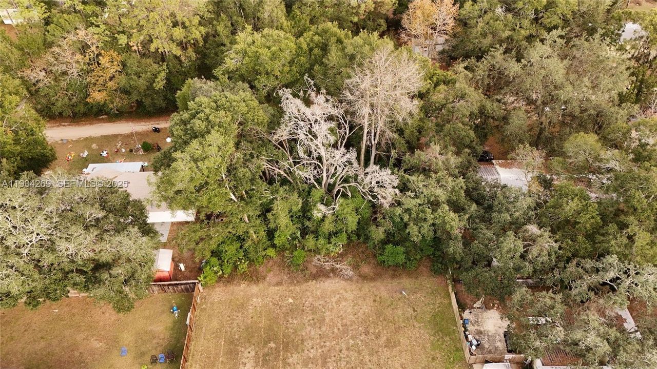 待售: $11,000 (0.26 acres)