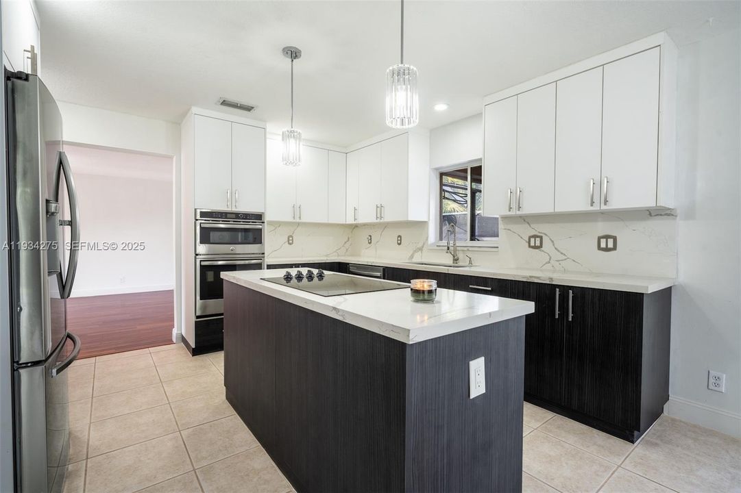 На продажу: $769,000 (4 спален, 3 ванн, 2420 Квадратных фут)