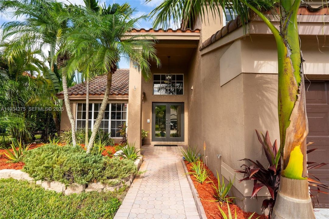 На продажу: $769,000 (4 спален, 3 ванн, 2420 Квадратных фут)