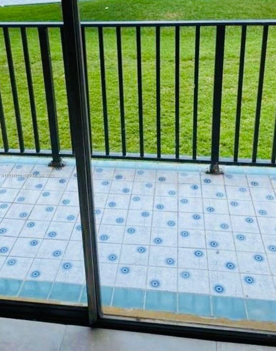 For Rent: $1,950 (2 beds, 1 baths, 709 Square Feet)