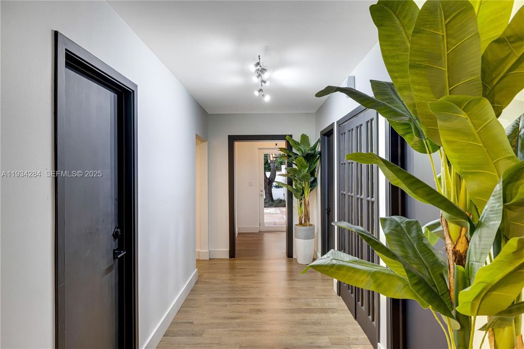 待售: $6,999,999 (5 贝兹, 5 浴室, 6938 平方英尺)