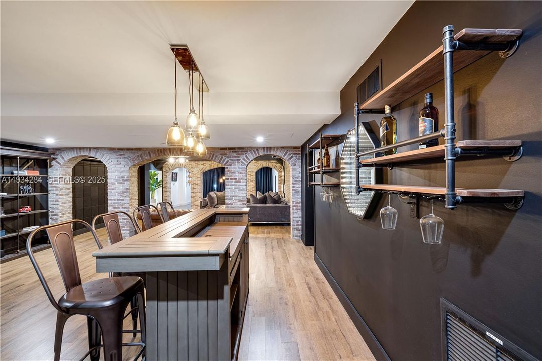 待售: $6,999,999 (5 贝兹, 5 浴室, 6938 平方英尺)