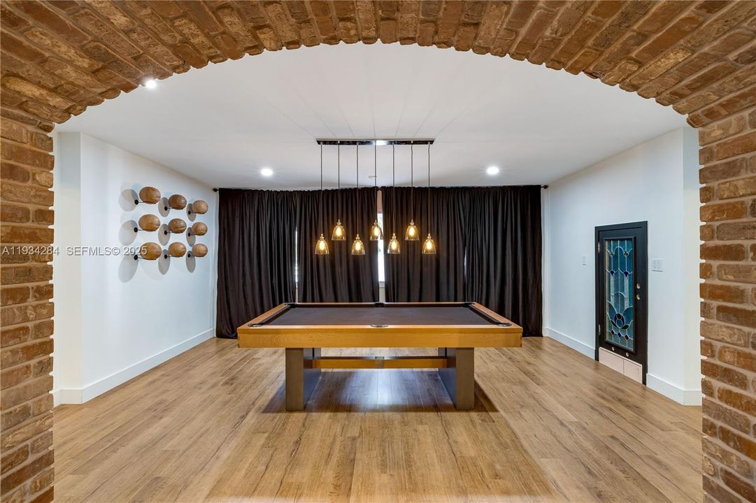 待售: $6,999,999 (5 贝兹, 5 浴室, 6938 平方英尺)