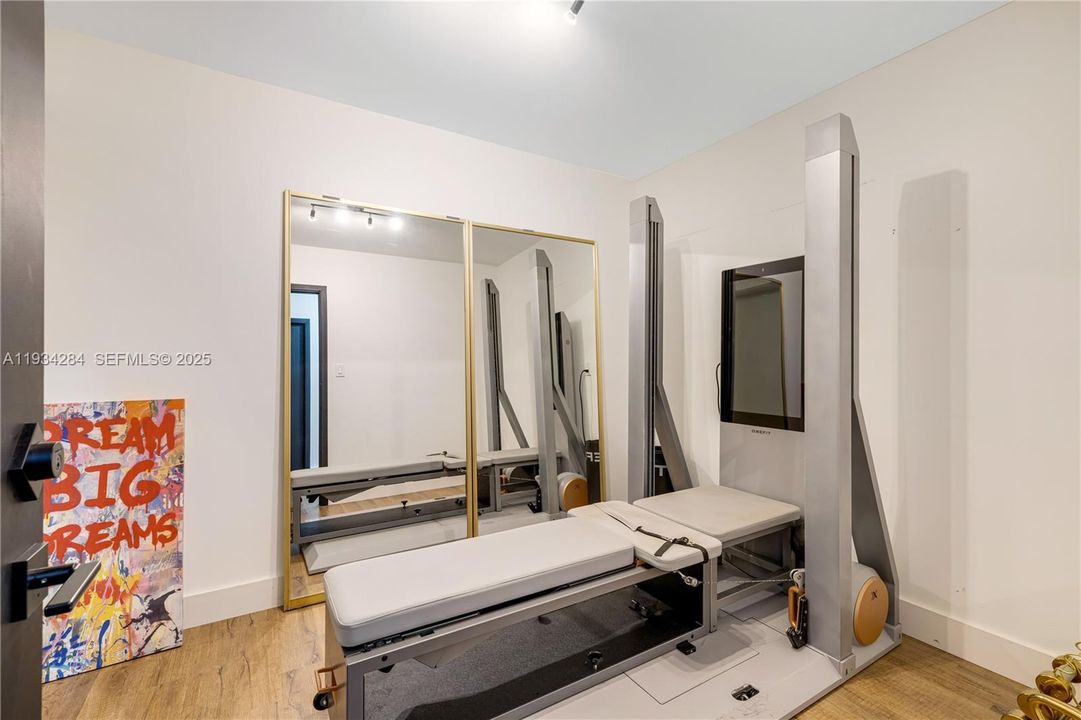 待售: $6,999,999 (5 贝兹, 5 浴室, 6938 平方英尺)