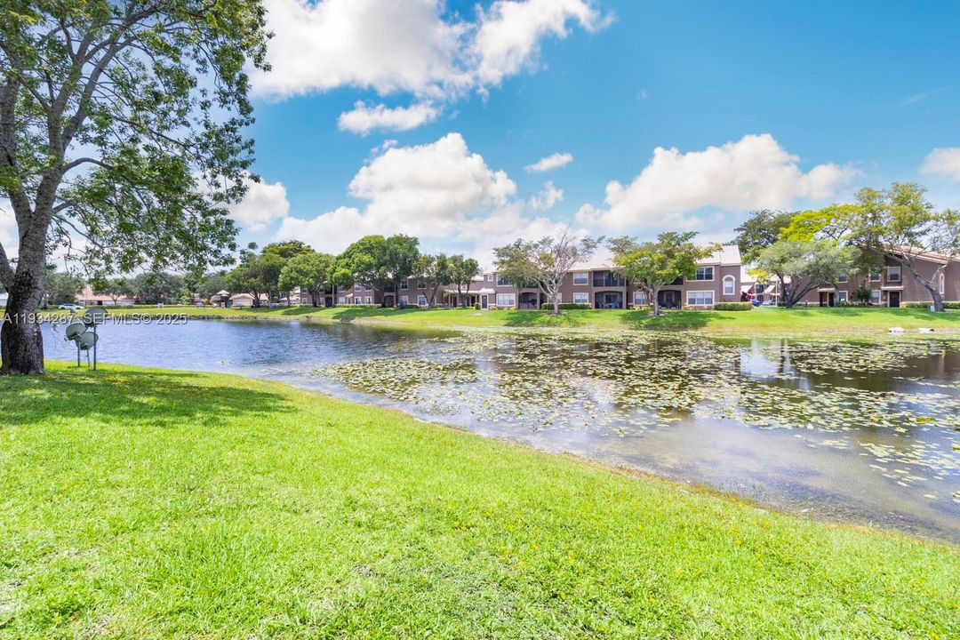 En Renta: $1,925 (2 camas, 2 baños, 850 Pies cuadrados)