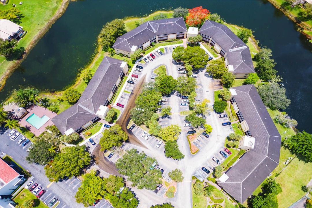 En Renta: $1,925 (2 camas, 2 baños, 850 Pies cuadrados)